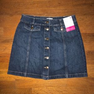 Dark Denim A-Line Snaps On Front Skirt New 7 waist: 28